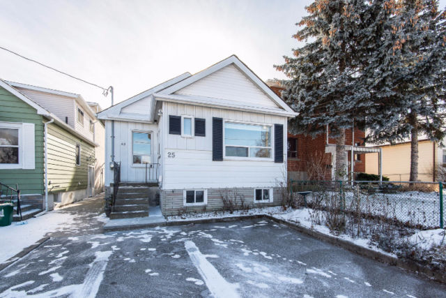 A Great Condo Alternative At An Unbelievable Price In Etobicoke! – NOW SOLD!