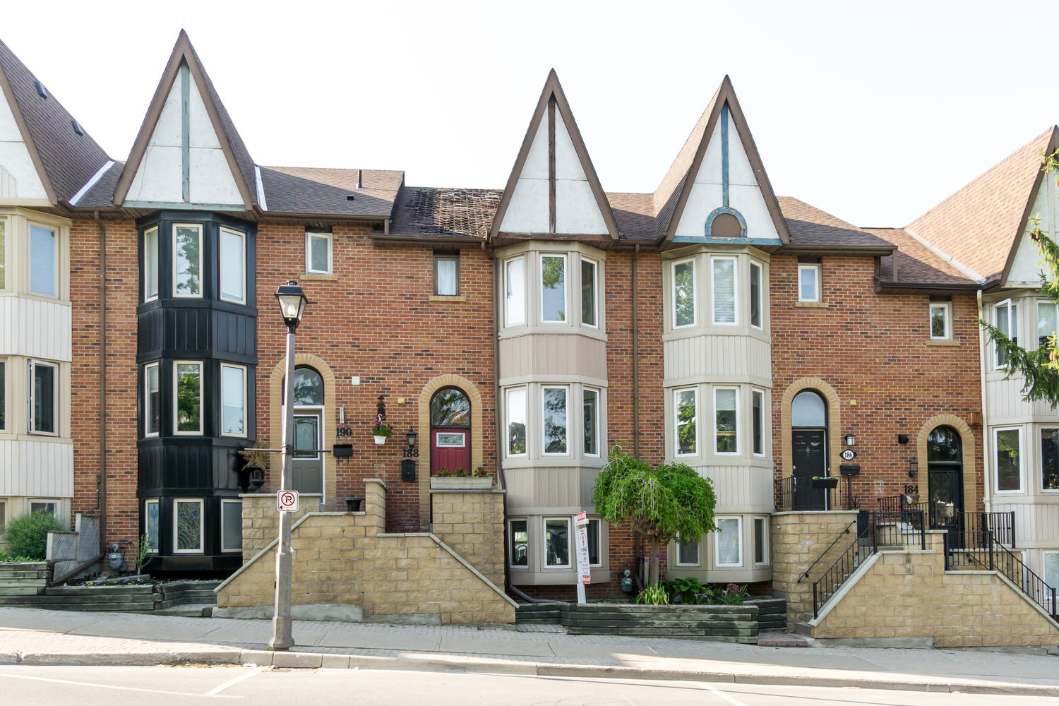 The Pros of Freehold Real Estate!