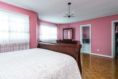 79-dolores-crescent-woodbridge-small-028-33-master-bedroom-666x445-72dpi